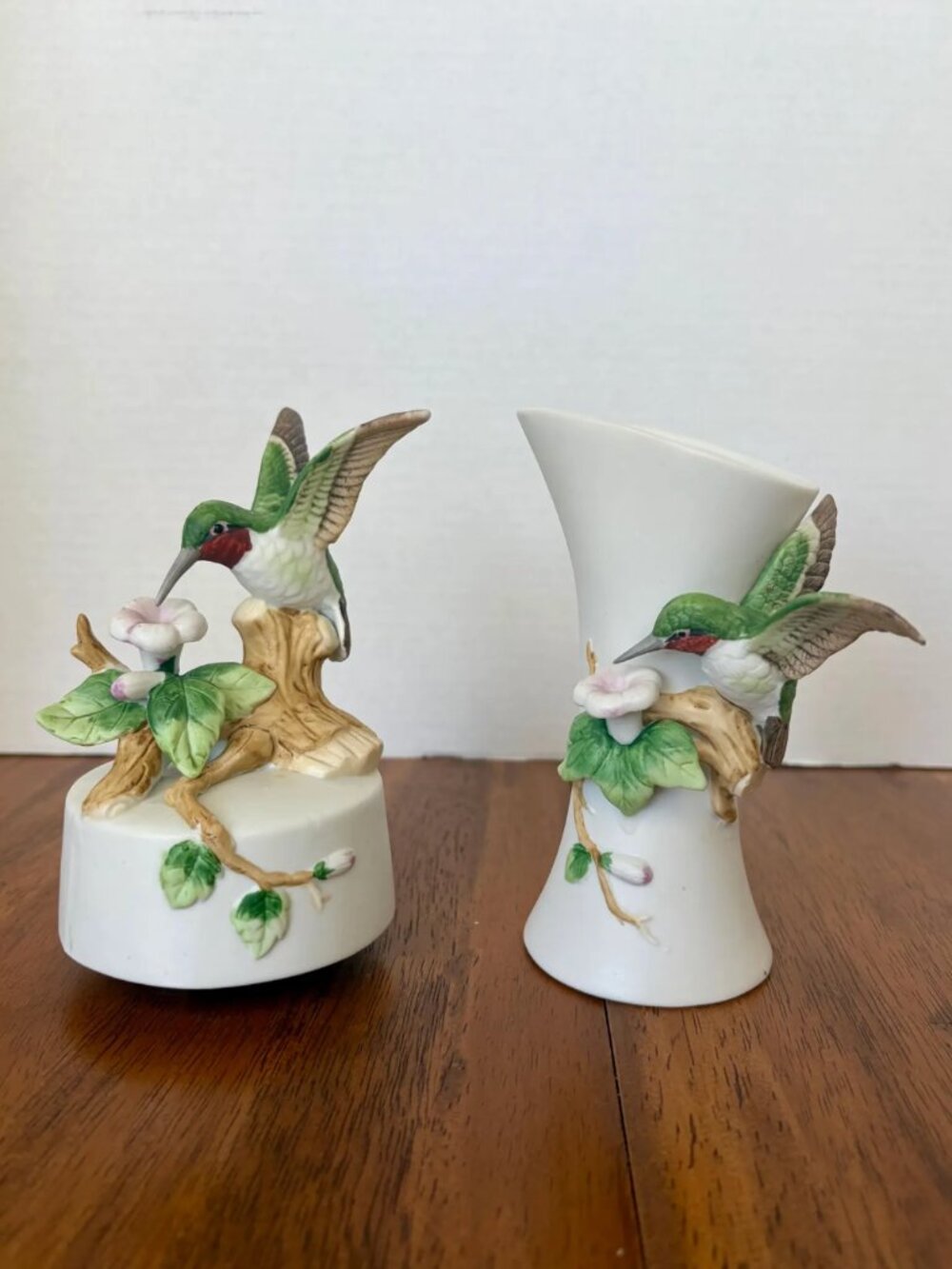 Vintage 1984 Porcelain Ruby-Throated Hummingbird Music Box & Miniature Vase Set